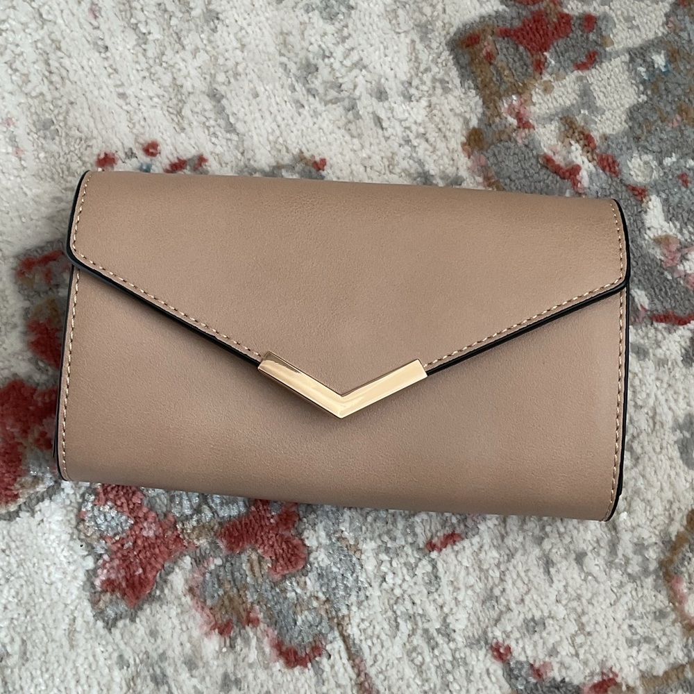 NWOT! Urban Expressions oversized Wallet/ Clutch W/ Gold Accent